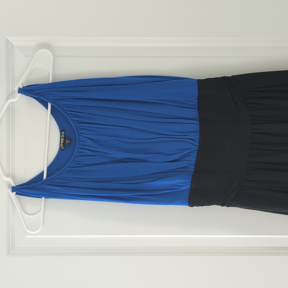 Dress - Picture 2 of 6